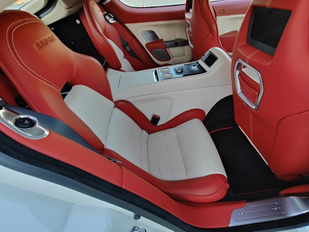 Aston Martin Rapide - Japan