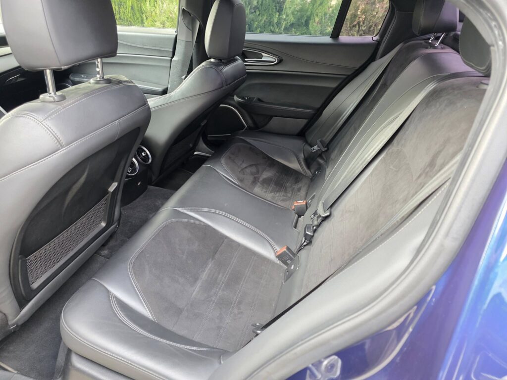 Alfa Romeo Giulia Quadrifoglio-USA