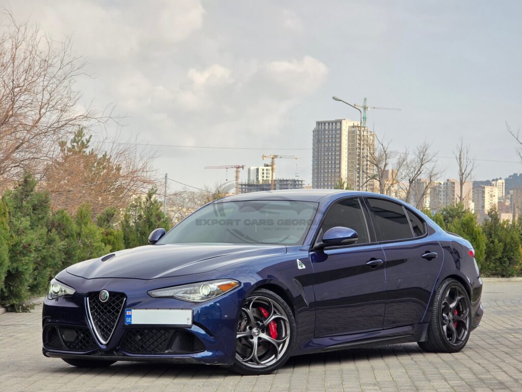 Alfa Romeo Giulia Quadrifoglio-USA