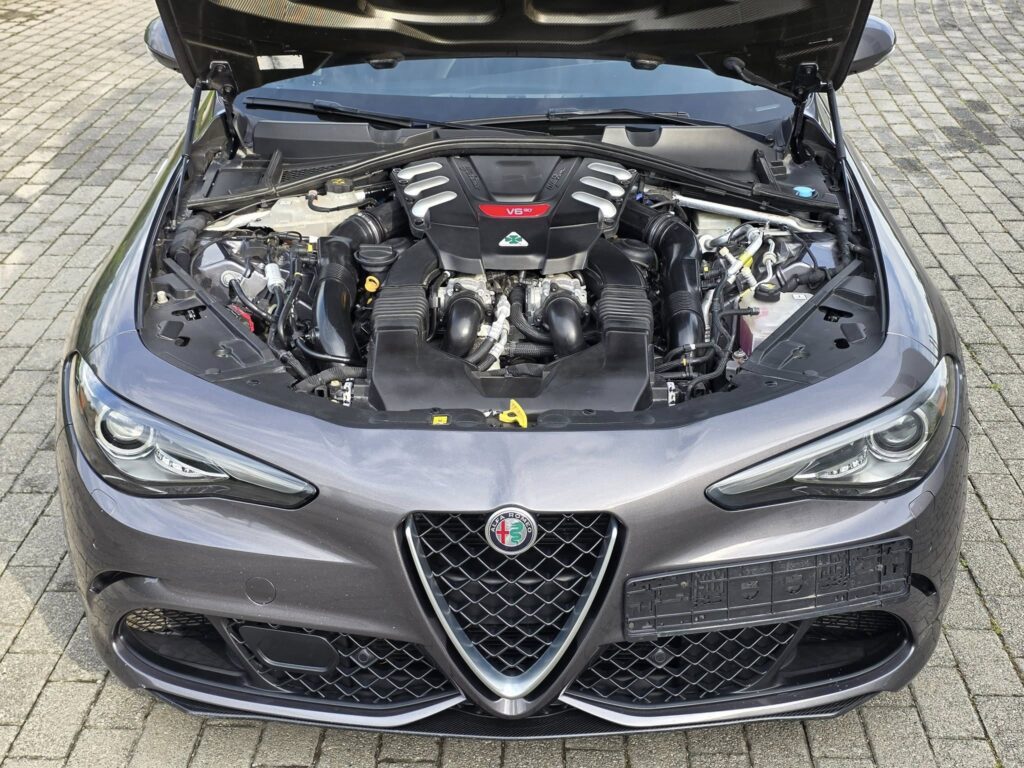 Alfa Romeo Giulia Quadrifoglio - USA