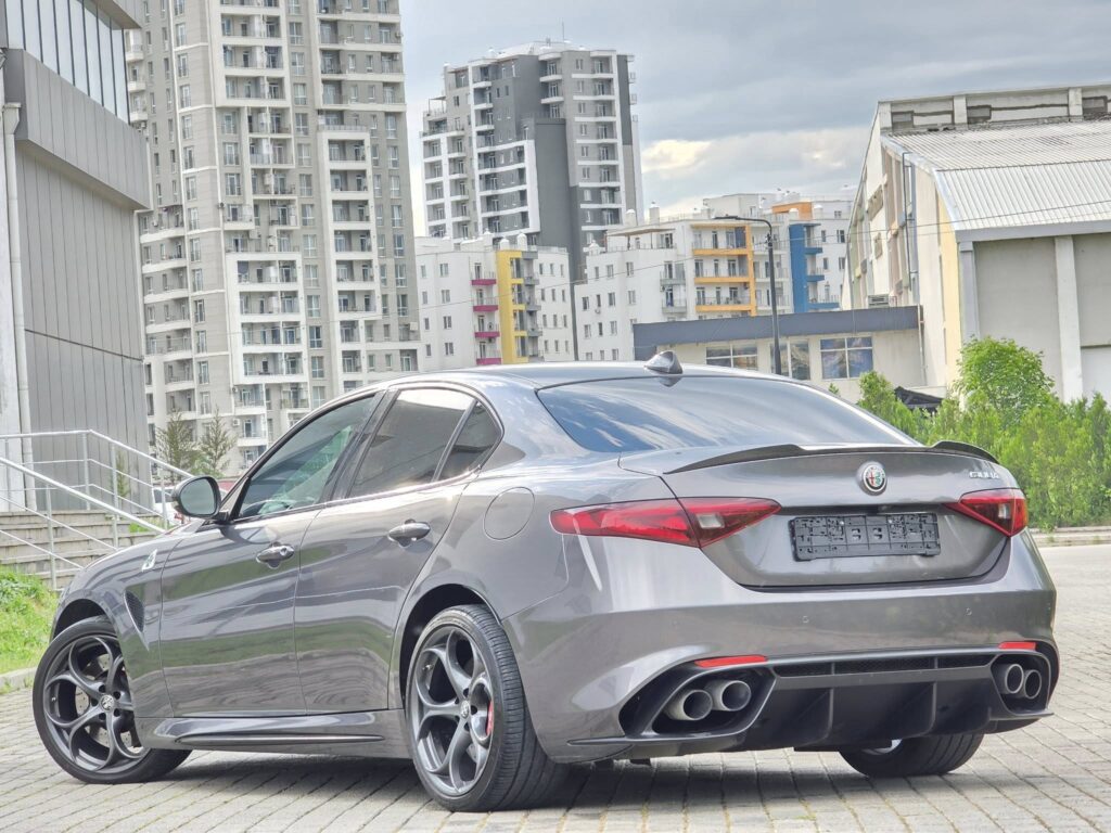 Alfa Romeo Giulia Quadrifoglio - USA